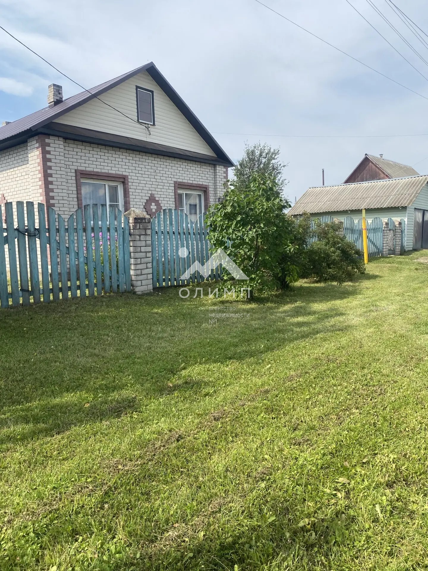 Россия, Вологодская область, Вашкинский муниципальный округ, село Липин Бор, Базовая улица, 51