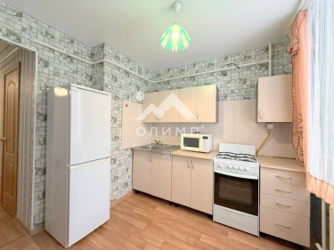 Россия, Вологодская область, Сокольский муниципальный округ, деревня Марковское, Центральная улица, 5