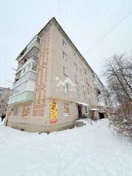 Россия, Вологодская область, Грязовецкий муниципальный округ, рабочий посёлок Вохтога, Юбилейная улица, 17