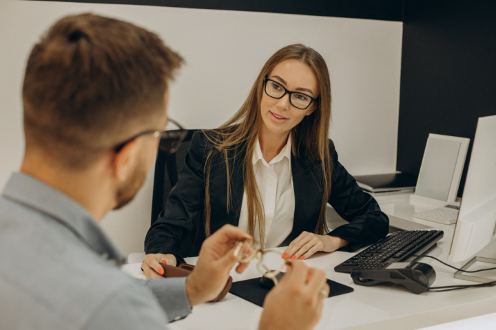 Простые ответы: как продать квартиру через нотариуса?