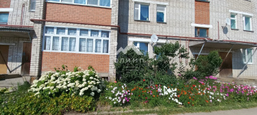 Россия, Вологодская область, Грязовецкий муниципальный округ, рабочий посёлок Вохтога, Колхозная улица, 87