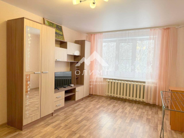 Россия, Вологодская область, Сокольский муниципальный округ, деревня Марковское, Центральная улица, 5