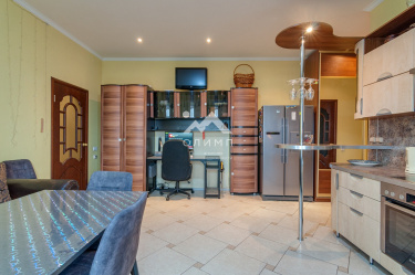 Россия, Вологда, улица Челюскинцев, 32