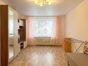 Россия, Вологодская область, Сокольский муниципальный округ, деревня Марковское, Центральная улица, 5